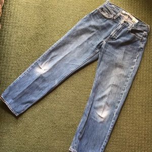 GAP Relaxed, Loose Fit Jeans w knee hole.